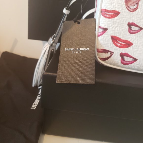 ❌SOLD❌SAINT LAURENT Lou Camera Bag - Picture 2 of 9